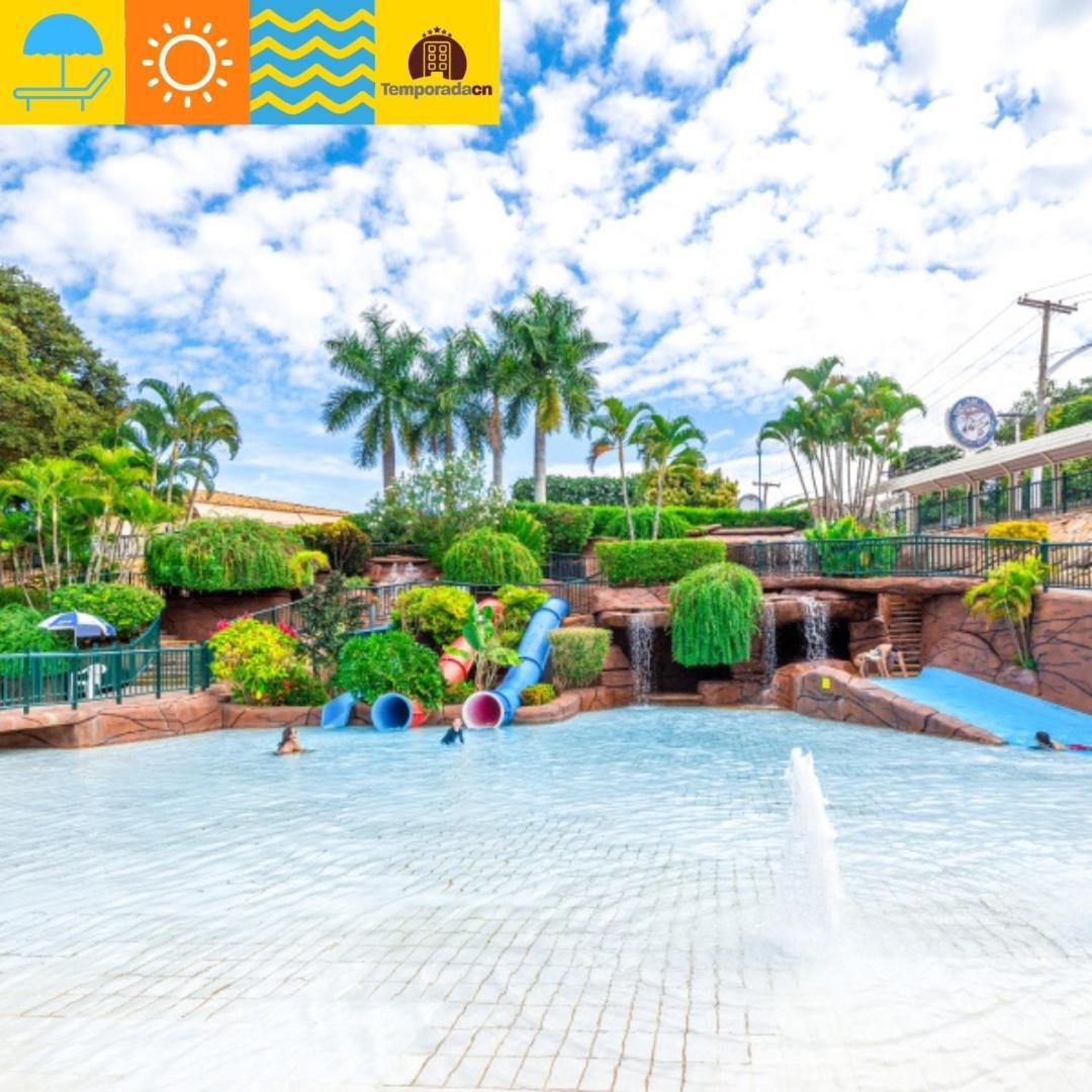 Апарт отель Piazza Com Acesso Ao Acqua Park Калдас-Новас Экстерьер фото